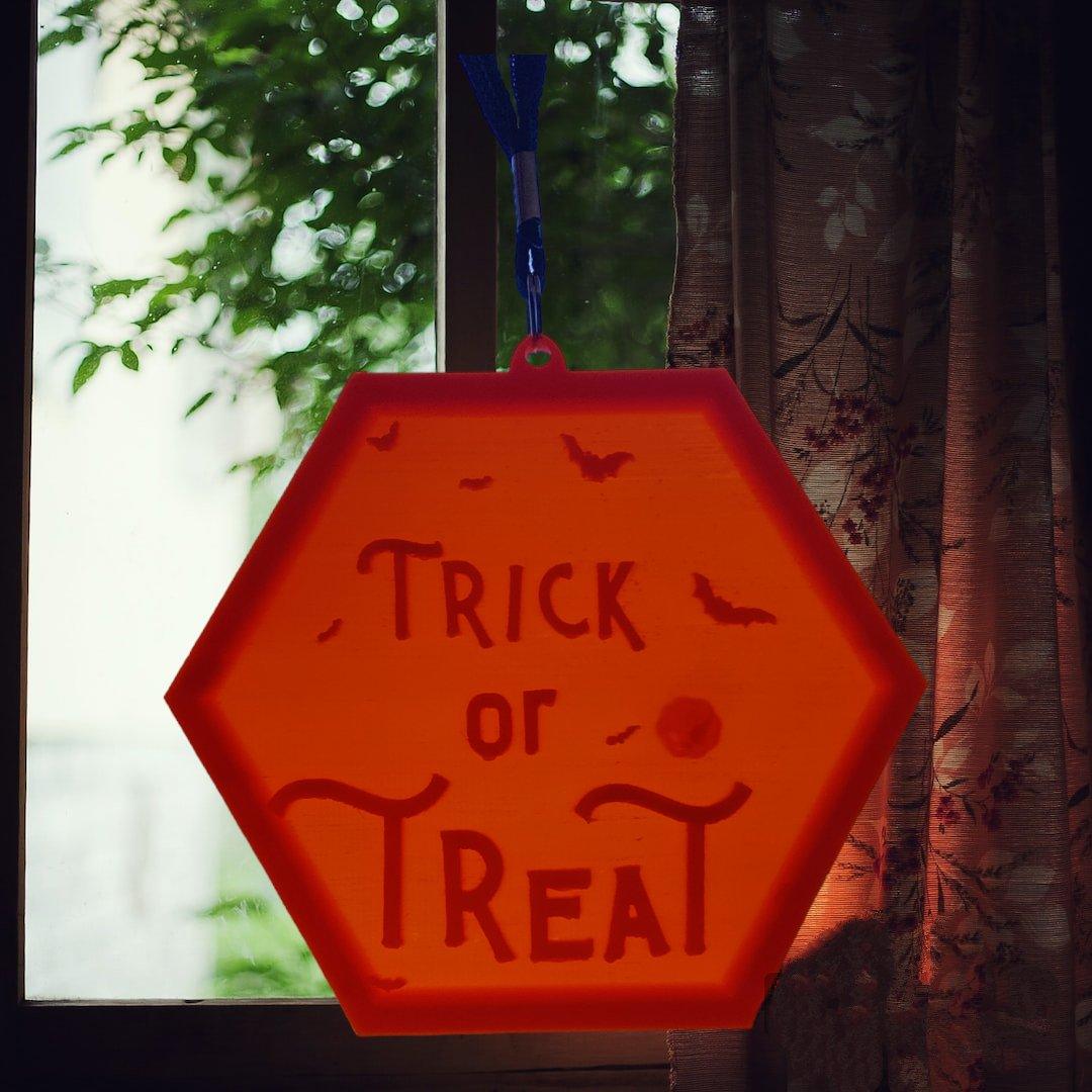 Hexagon Hanging Sign | Halloween Lithophane | Odell Creations